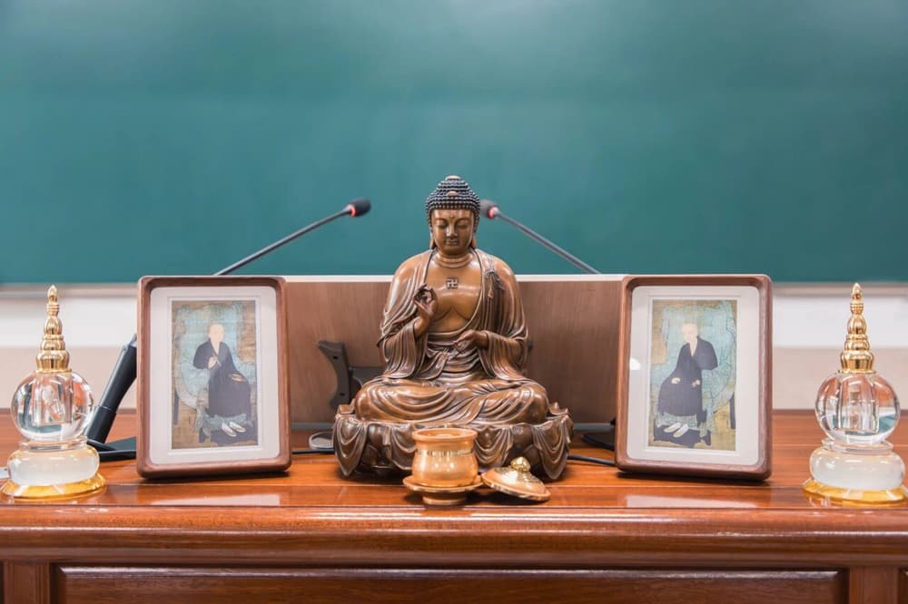 ��ߵ����ǰ�ס�徻�ģ���ס������